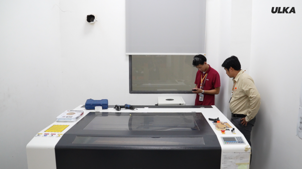 ปัญหาควันจากเครื่อง Laser Cutter and Engraving
