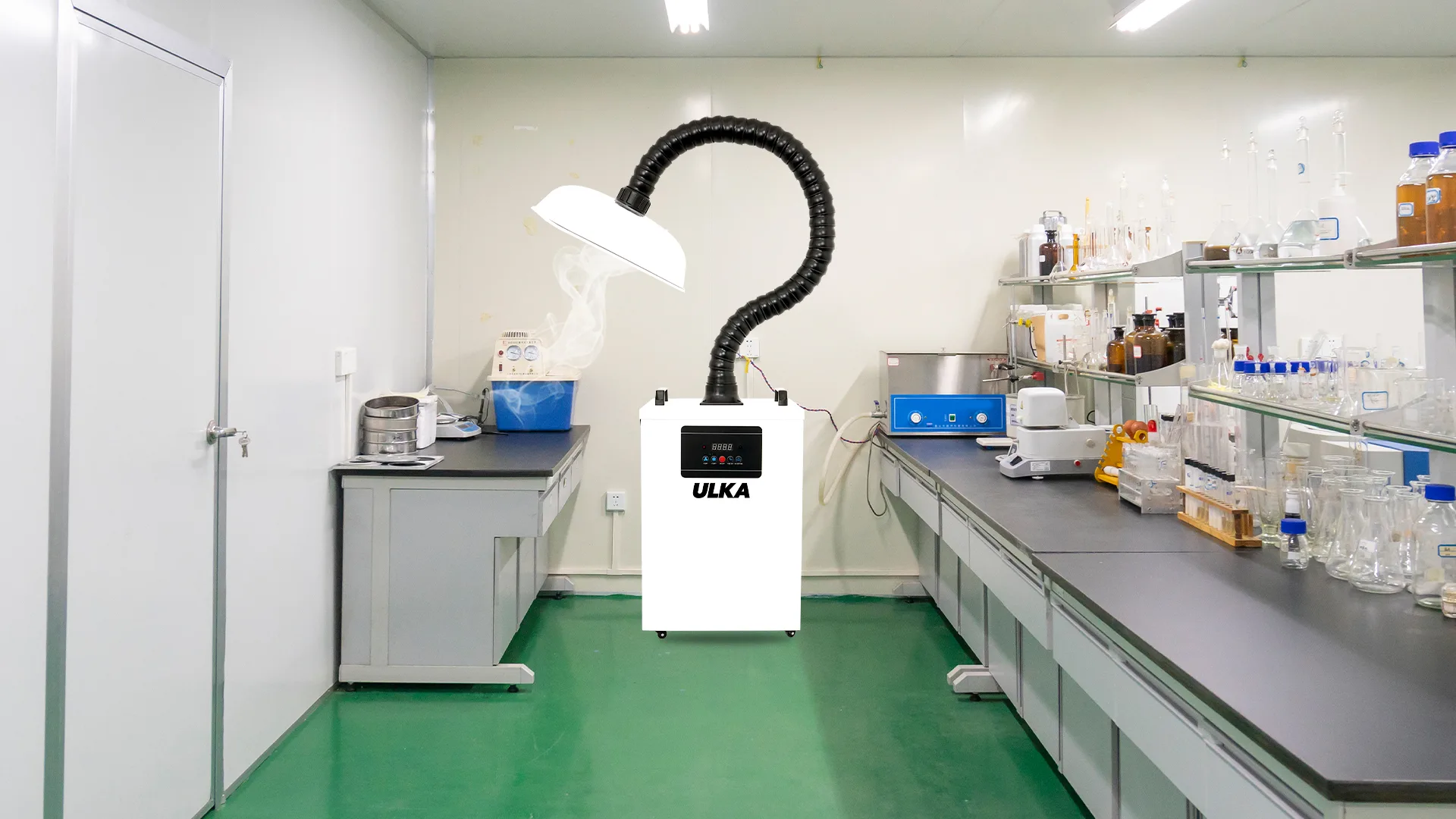เครื่องดูดควัน ULKA ช่วยจัดการไอสารเคมี