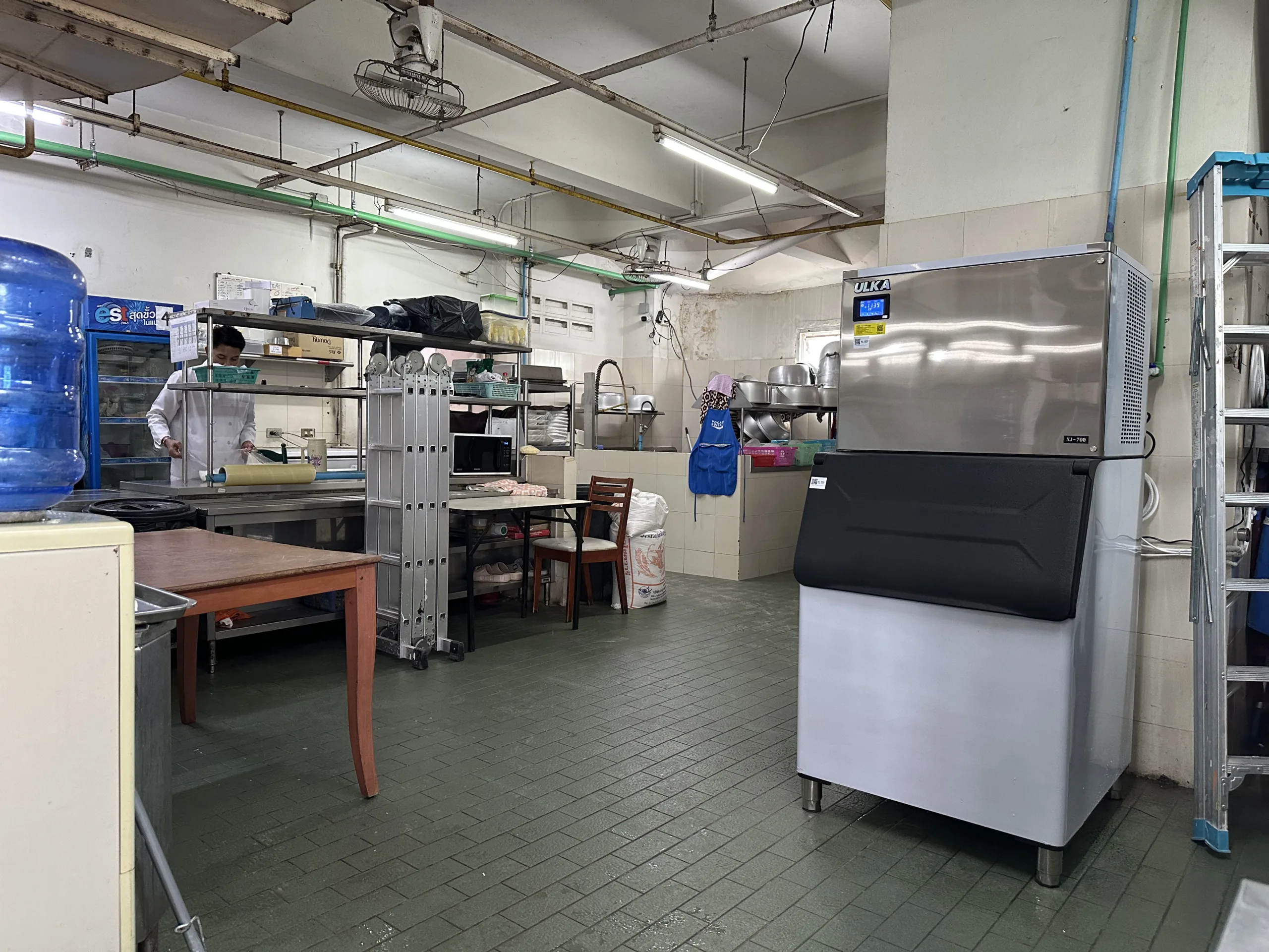 เครื่องทำน้ำแข็ง 700XJ หลังติดตั้งที่ Greenwood Golf Club