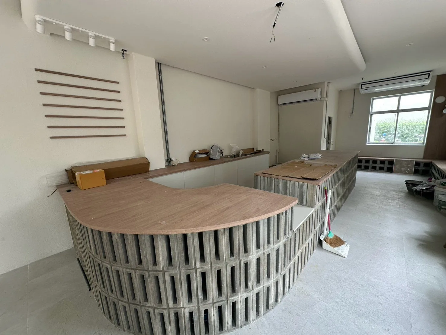 KICHI Sushi: ภาพรวมพื้นที่เคาน์เตอร์ในร้าน