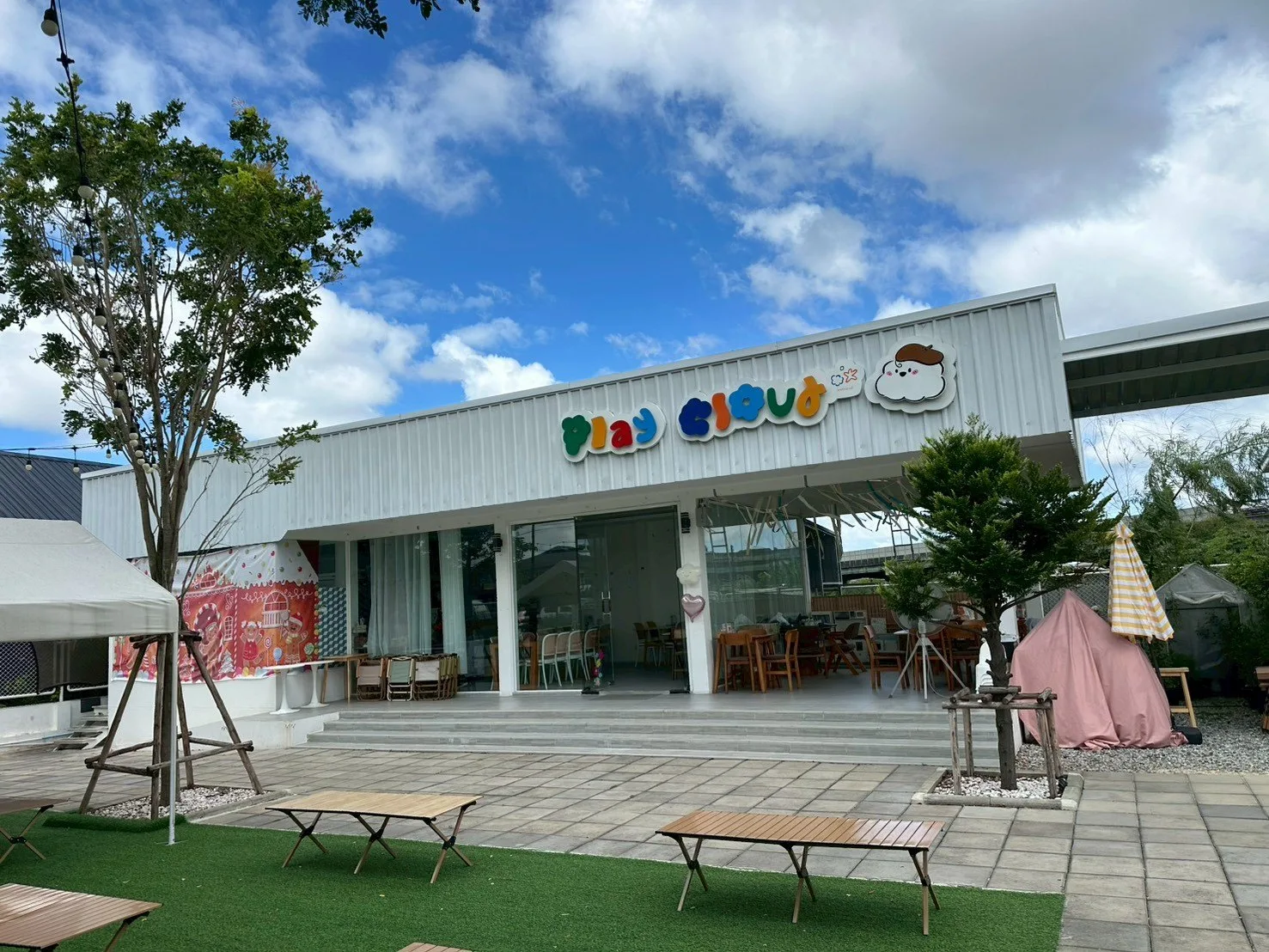 Play Cloud บางแก้ว บางพลี: ด้านหน้าสถานประกอบการ Play Cloud