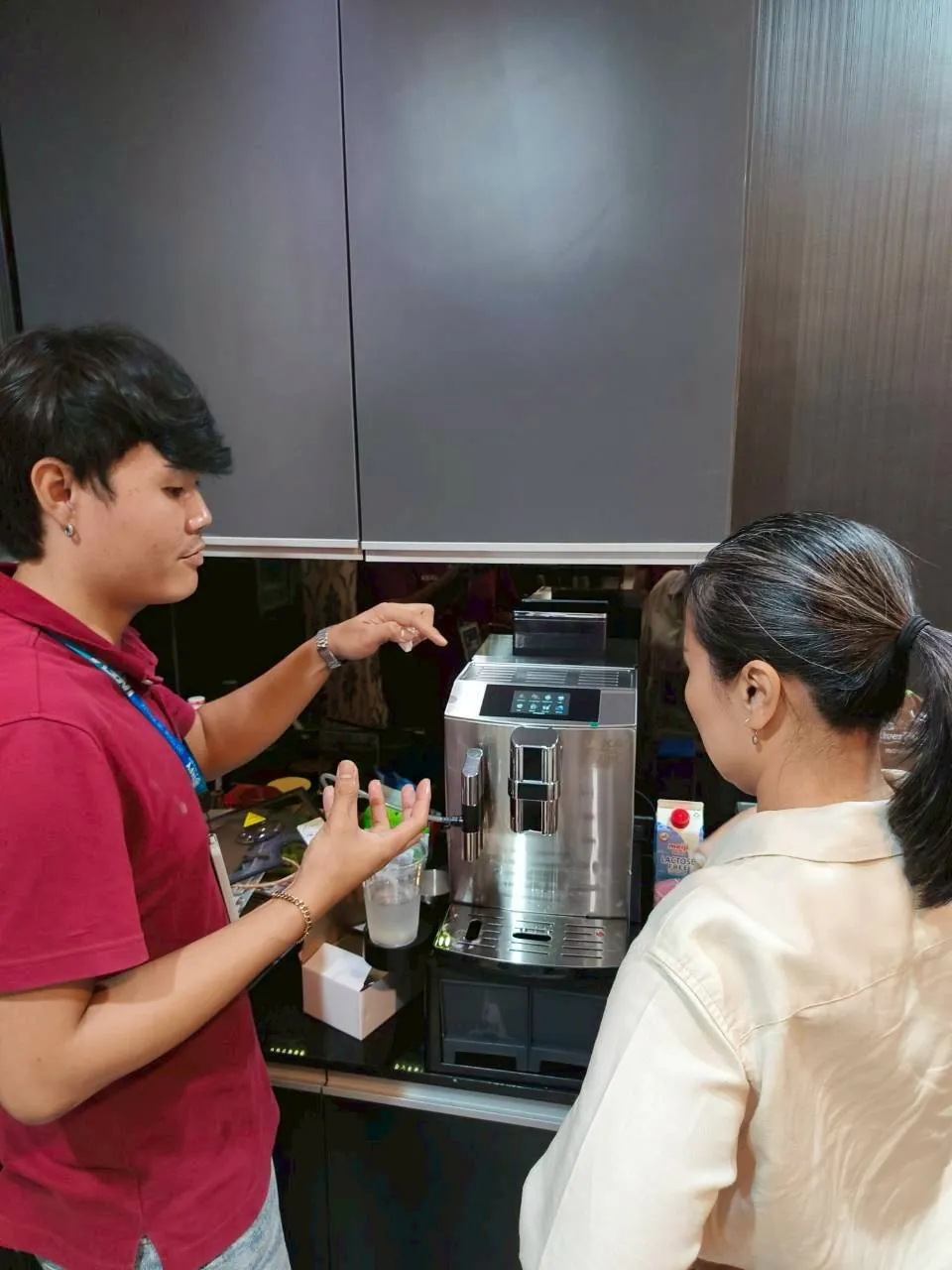 เครื่องชงกาแฟ รุ่น S72COM ที่ องค์กรความร่วมมือระหว่างประเทศของเยอรมัน GIZ ภาพหน้างาน 4