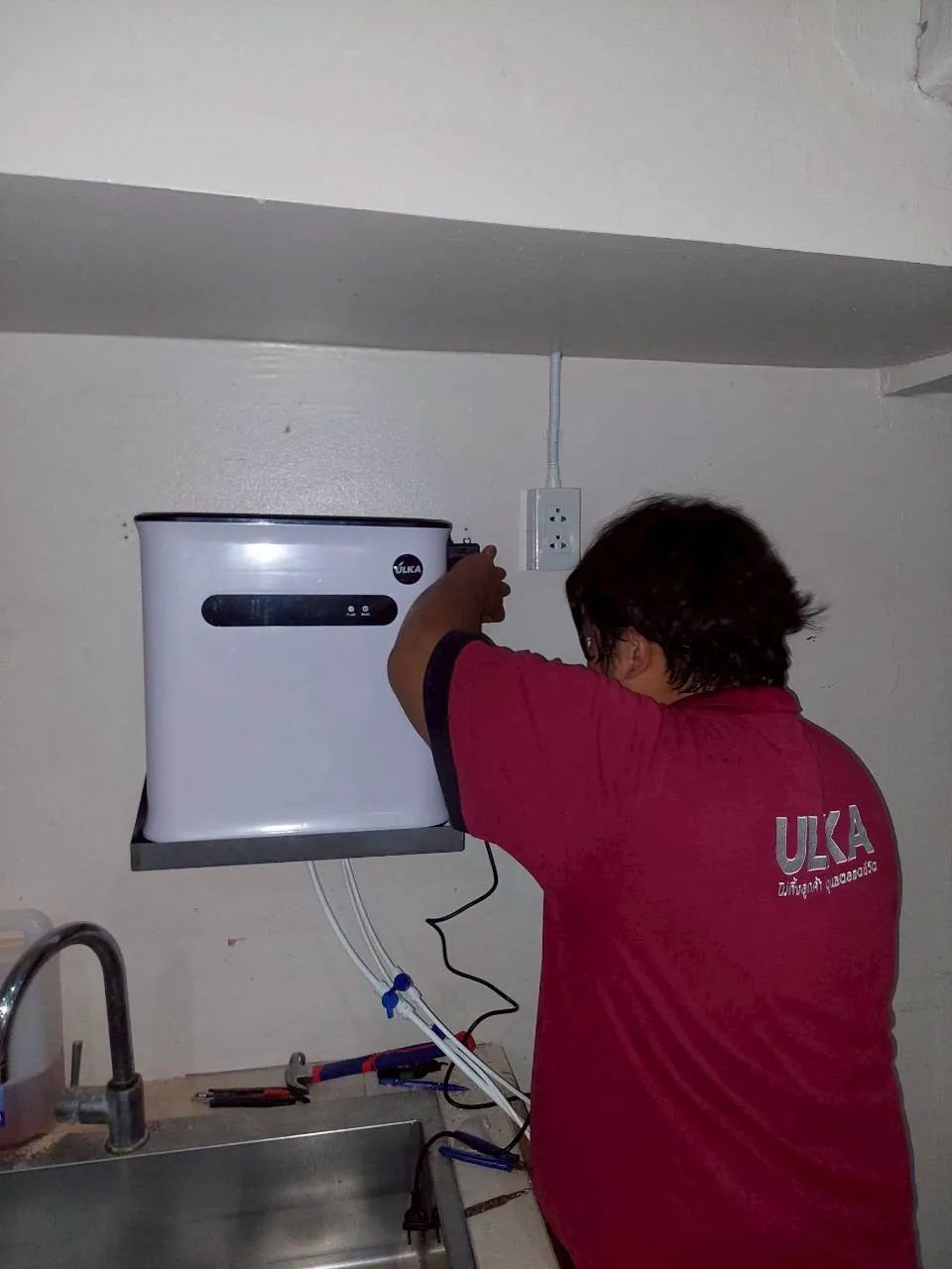 เครื่องทำน้ำแข็ง รุ่น 220F ที่ บริษัท จีเคบี แอสเซทส์ จำกัด ภาพหน้างาน 2