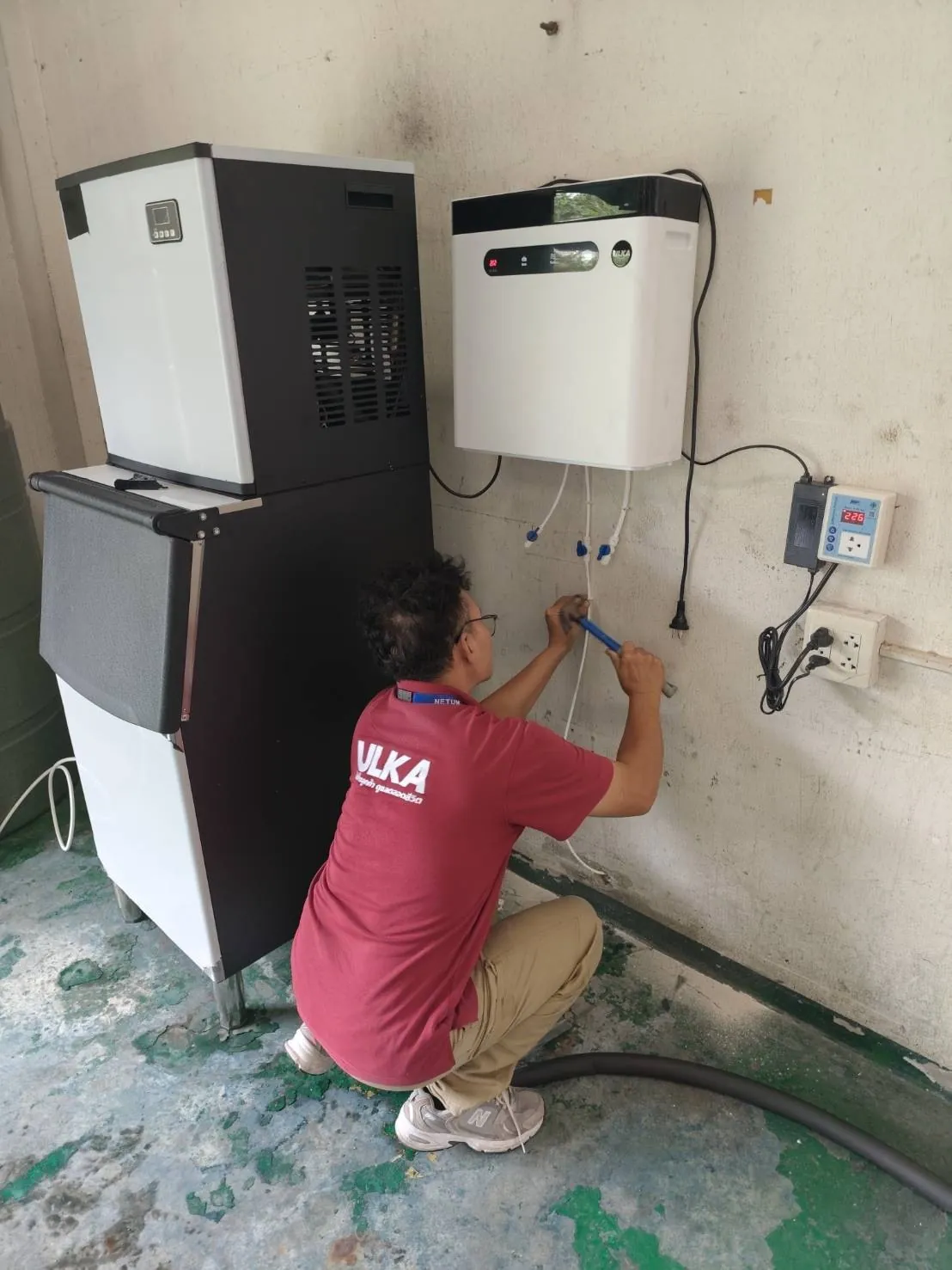 เครื่องทำน้ำแข็ง รุ่น 220F ที่ บริษัท ยูเนี่ยนพลาสติก จำกัด (มหาชน)