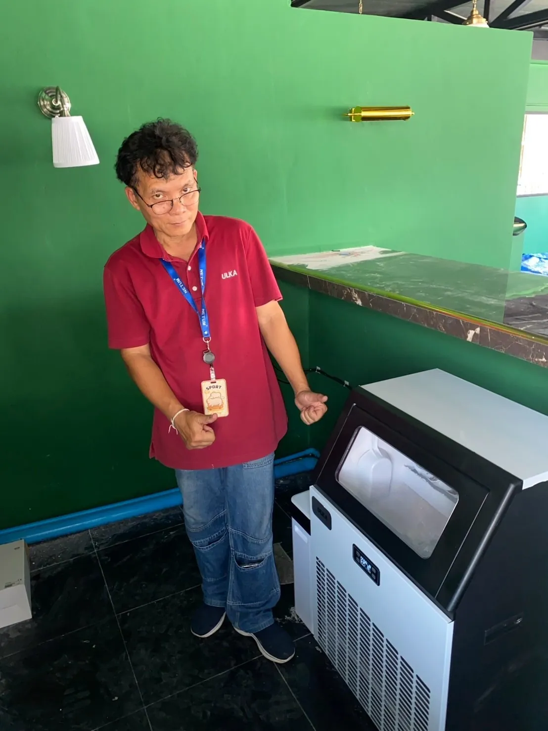 เครื่องทำน้ำแข็งและระบบกรองน้ำ รุ่น 120F+RO A4 ที่ บริษัท อรรถเกษม จำกัด