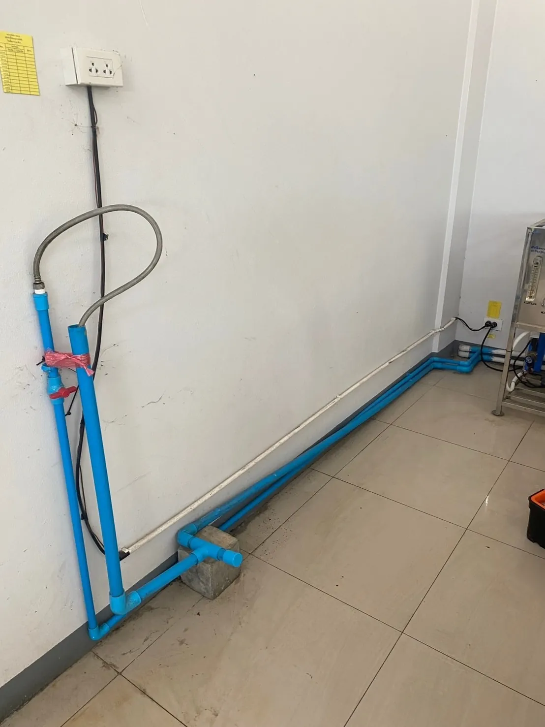เครื่องทำน้ำแข็ง รุ่น 120F ที่ กองพันทหารราบที่ 3 กรมทหารราบที่ 112 ภาพหน้างาน 2