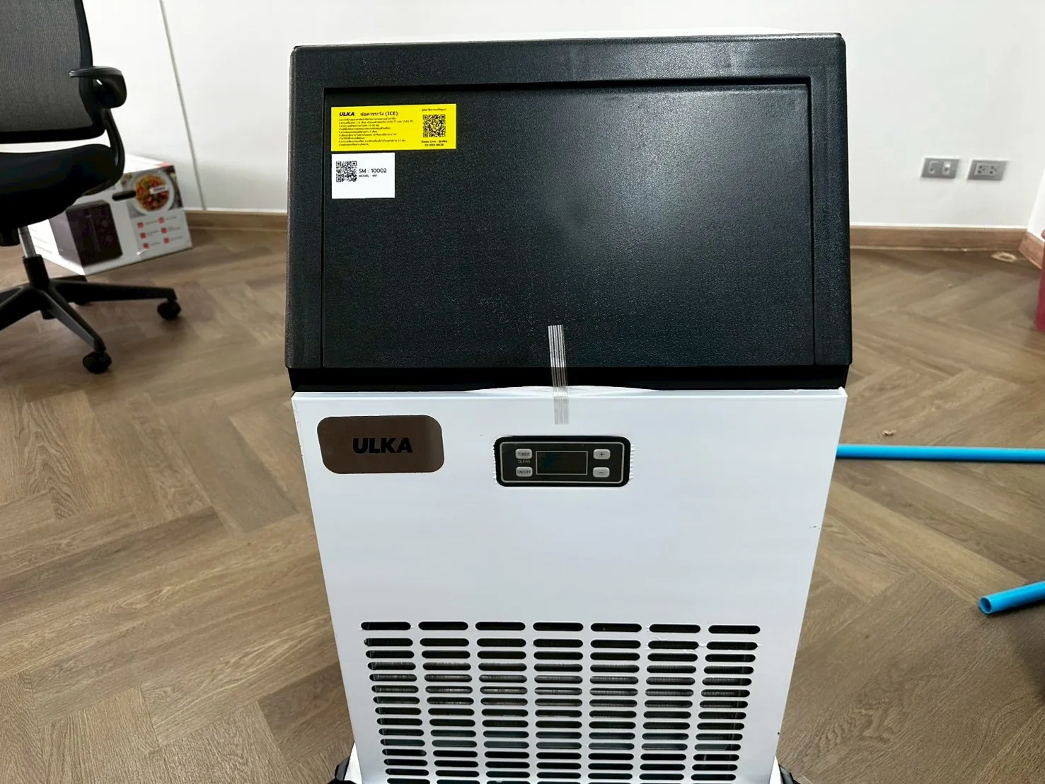 เครื่องทำน้ำแข็งและเครื่องชงกาแฟ รุ่น 120F+S9COM ที่ Tiny roots garden
