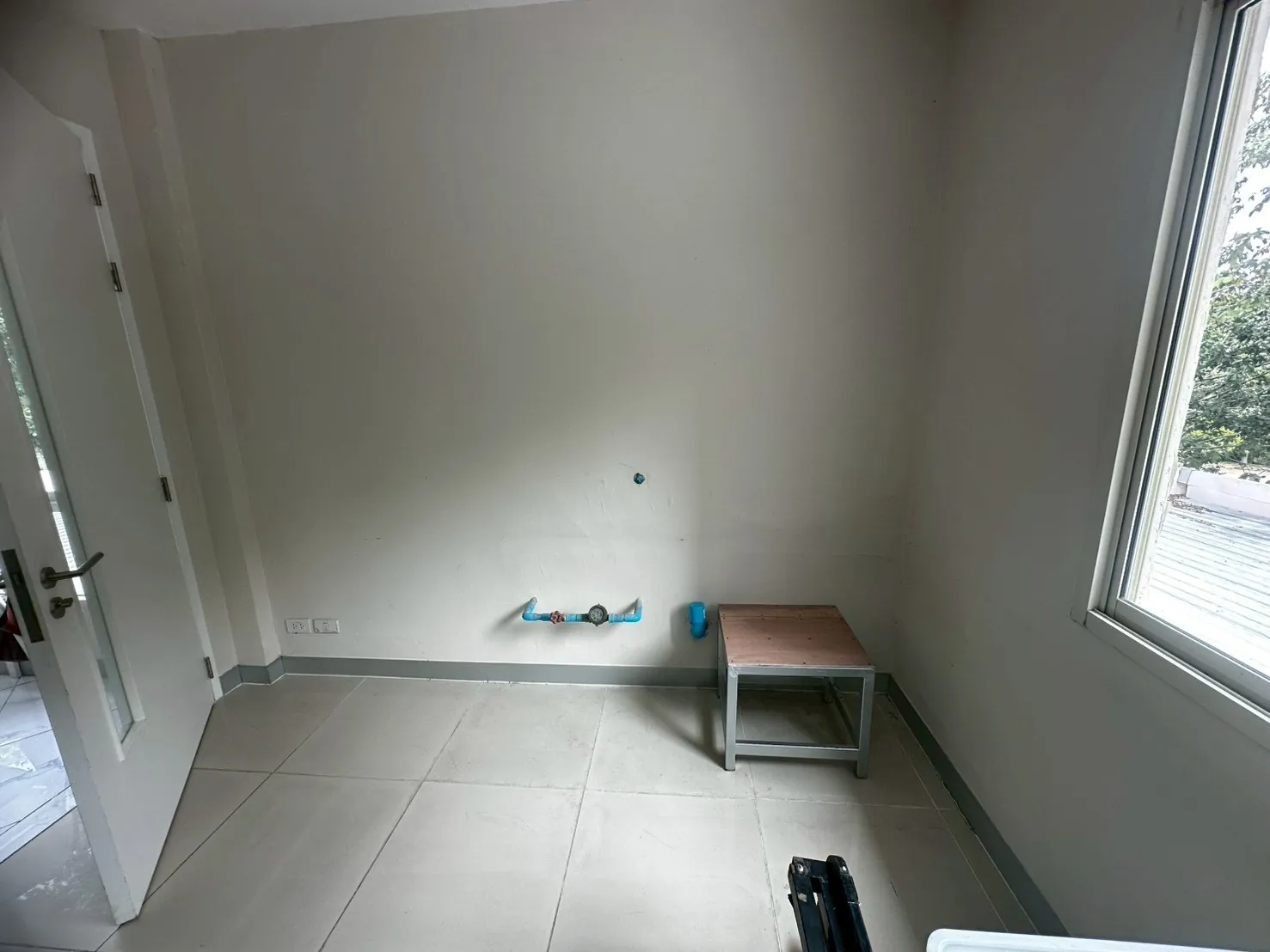เครื่องทำน้ำแข็ง รุ่น 45M ที่ โรงอาหารวิทยาลัยนอร์ทกรุงเทพ รังสิต ภาพหน้างาน 7