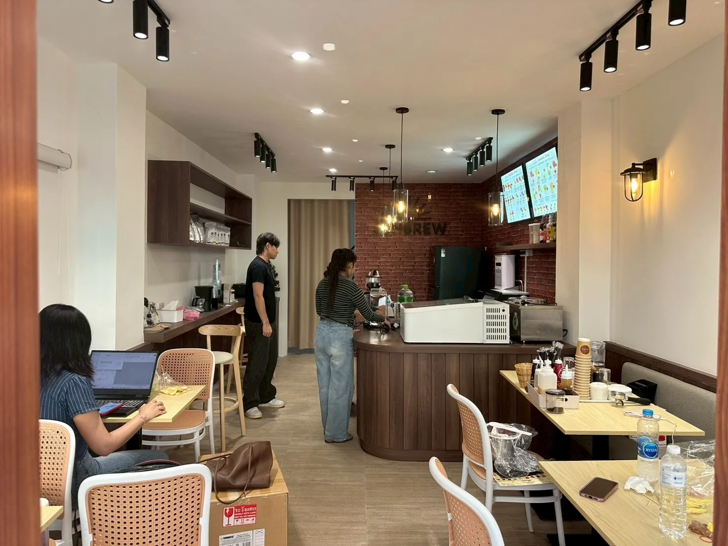 เครื่องทำน้ำแข็ง รุ่น 120F ที่ Sunbrew ซันบรูว์ ภาพหน้างาน 2