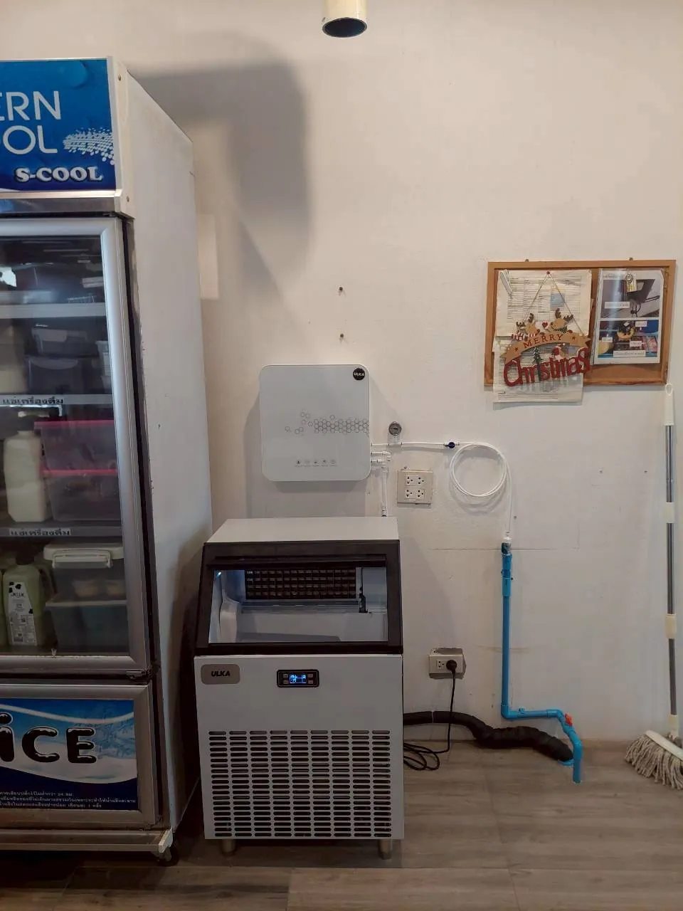 เครื่องทำน้ำแข็ง รุ่น 120F ที่ The Attic ดิ แอตติค