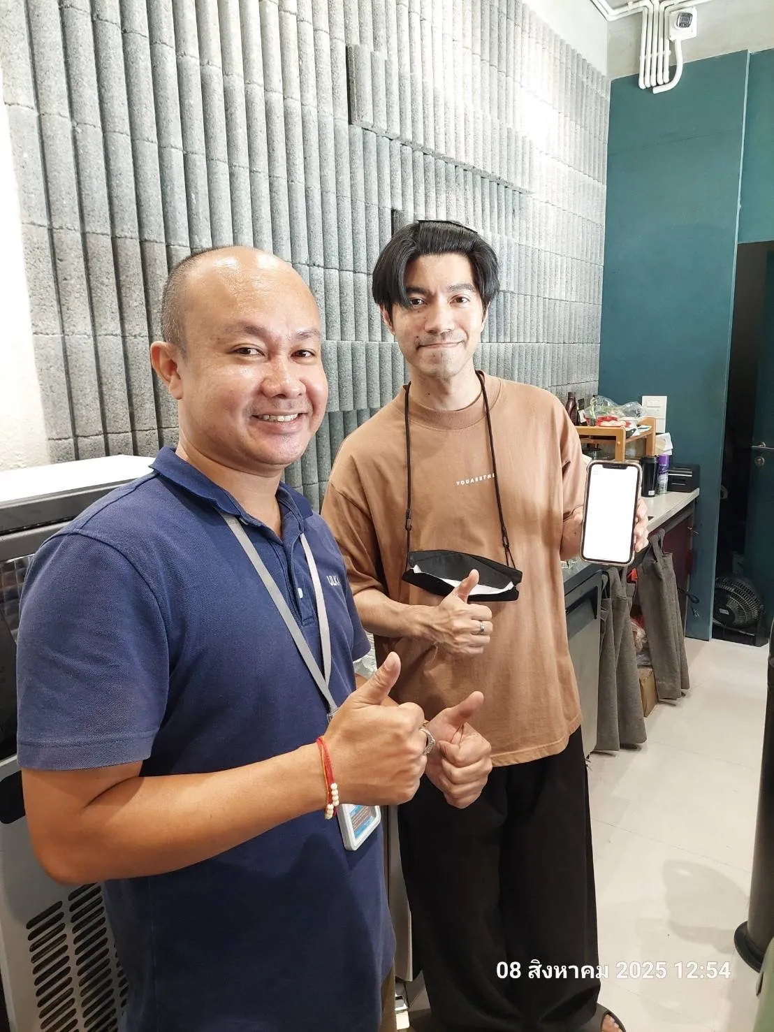 เครื่องทำน้ำแข็ง รุ่น 120F ที่ THREE Coffee Roaster ภาพหน้างาน 7