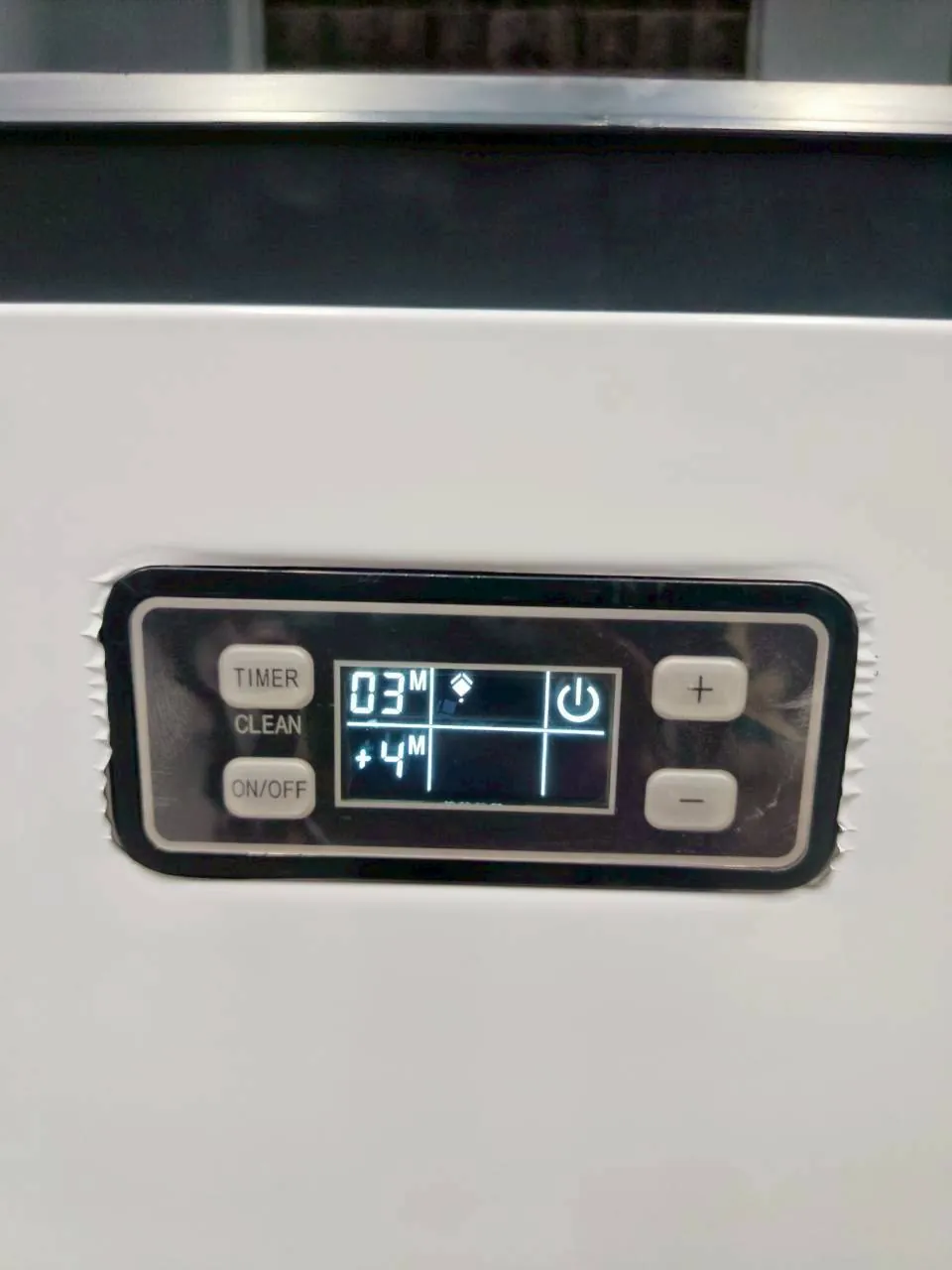 เครื่องทำน้ำแข็ง รุ่น 45F+P3B ที่ หน้างานบางละมุง ภาพหน้างาน 4