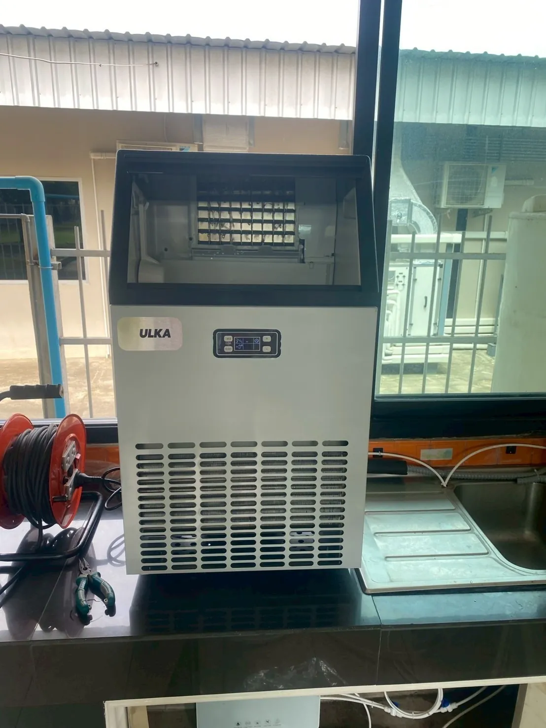 เครื่องทำน้ำแข็ง รุ่น 45F ที่ บริษัท บิ๊ค เคมิคอล จำกัด โรงงาน
