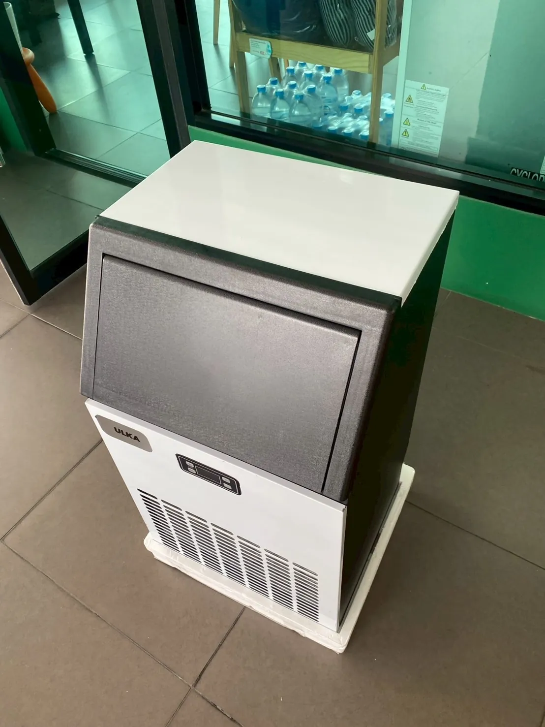 เครื่องทำน้ำแข็ง รุ่น 45F ที่ บริษัท พิธานยูไนเต็ด จำกัด