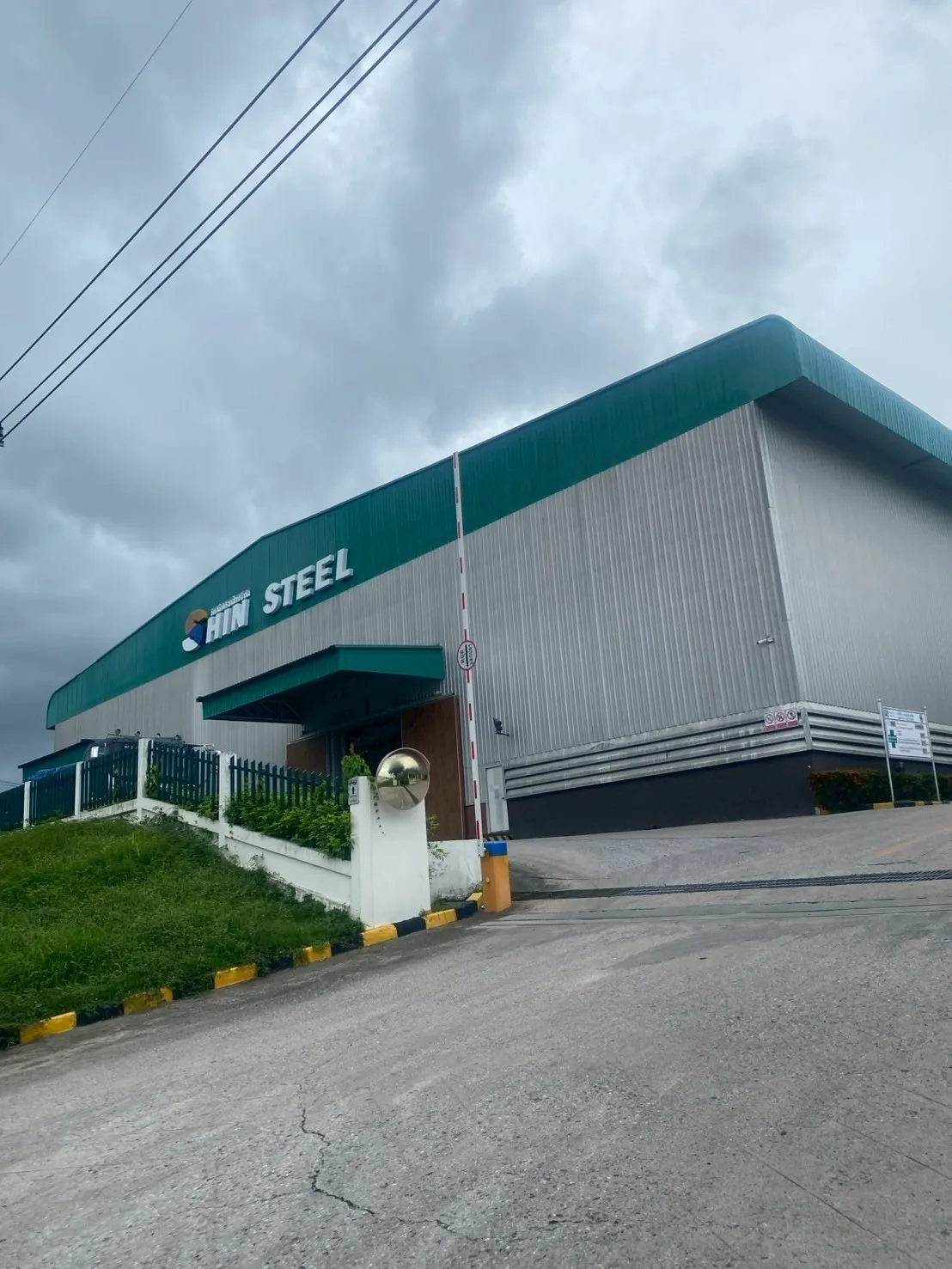 เครื่องทำน้ำแข็ง รุ่น 120F ที่ SHIN STEEL THAILAND ภาพหน้างาน 2