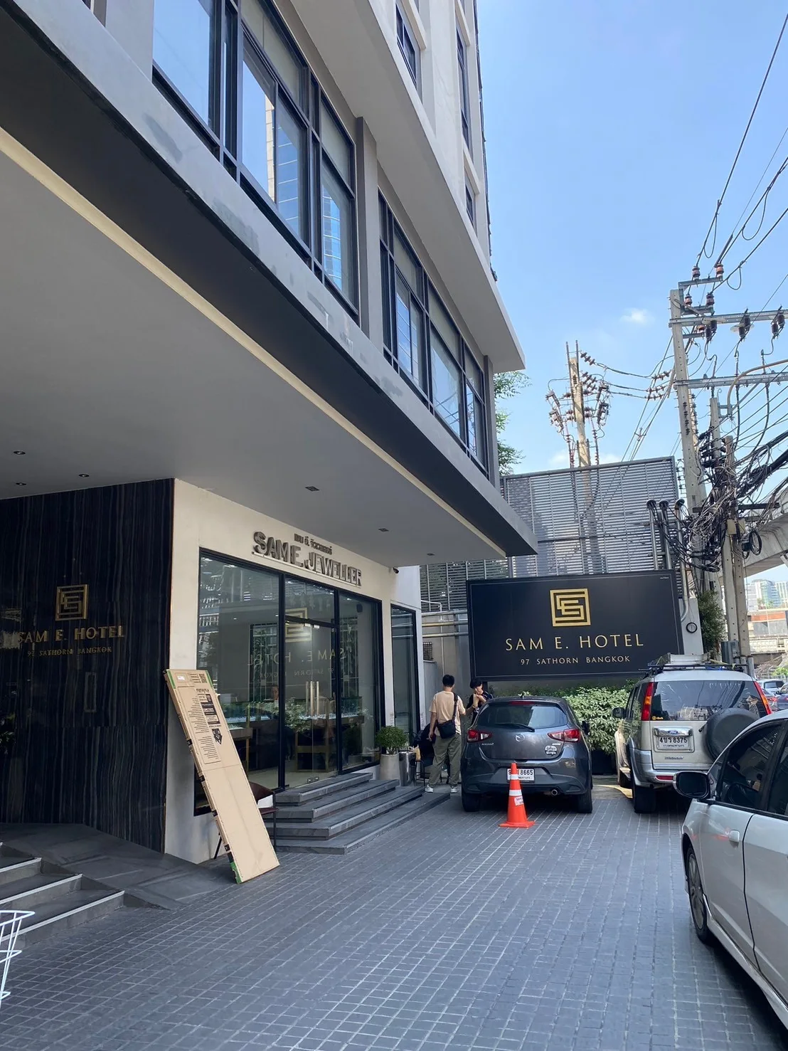 บริษัท แชมอี. โฮเทล จำกัด — ภาพหน้างานติดตั้งเครื่องชงกาแฟ 1