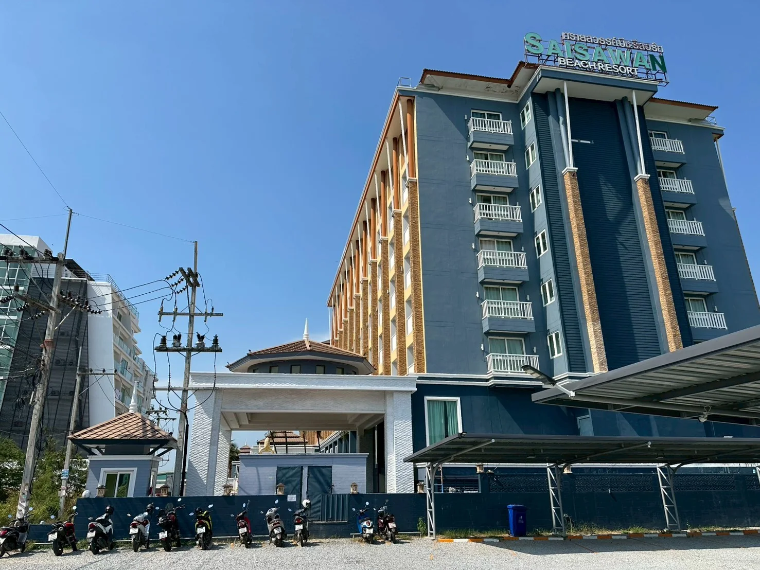 โรงแรมทรายสวรรค์บีช รีสอร์ท — ภาพหน้างานติดตั้งเครื่องทำน้ำแข็ง 1
